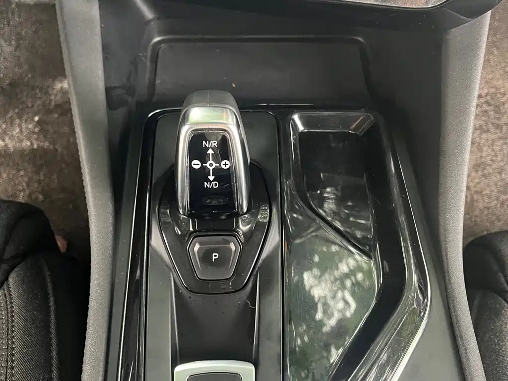 Lynk & Co Lynk & Co 02 2018 1.5T DCT FWD Pure Lite Edition China V 2018 - thumbnail 11