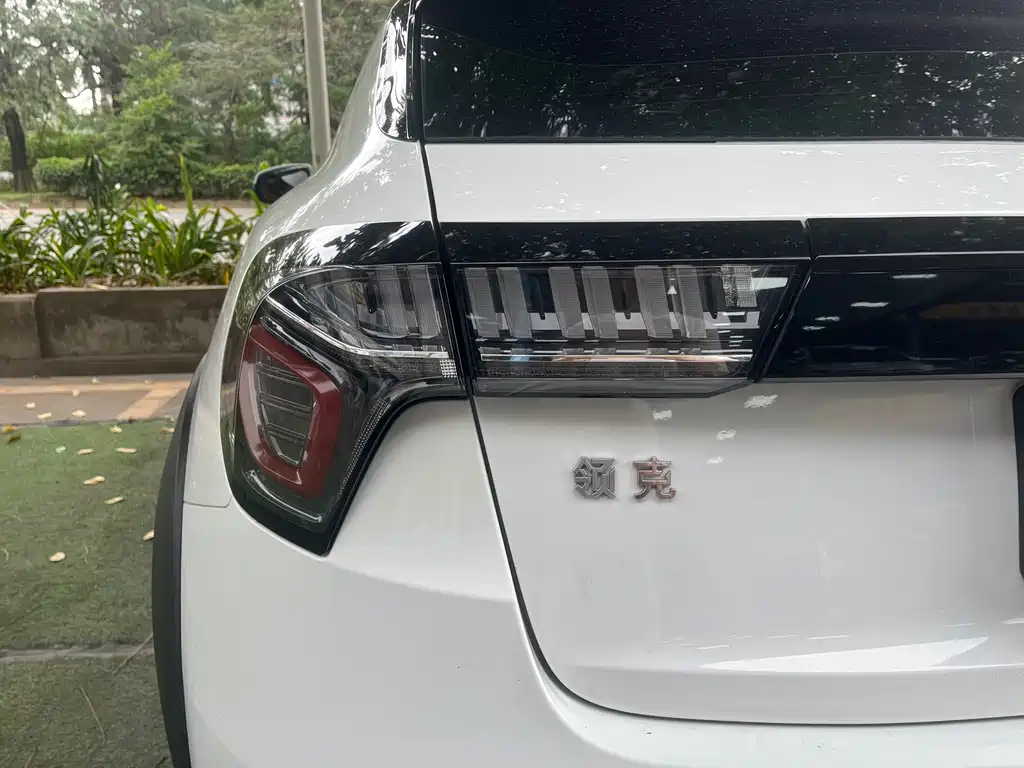 Lynk & Co Lynk & Co 02 2018 1.5T DCT FWD Pure Lite Edition China V 2018 - thumbnail 19