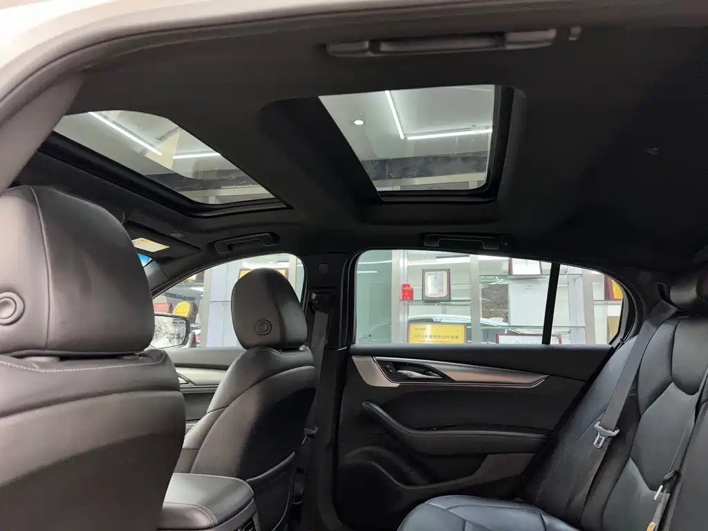 Cadillac Cadillac CT5 2021 28T Luxury 2021 - thumbnail 6