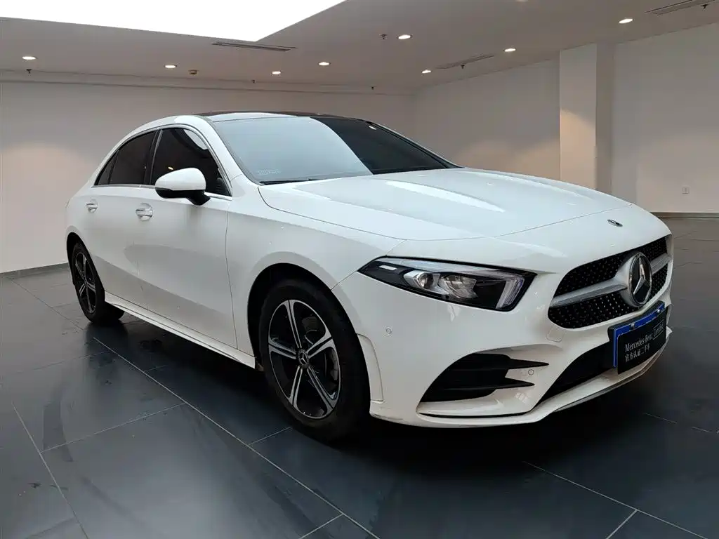 Mercedes-Benz Mercedes-Benz A-Class 2023 A 200 L Fashion Edition 2023 - thumbnail 2
