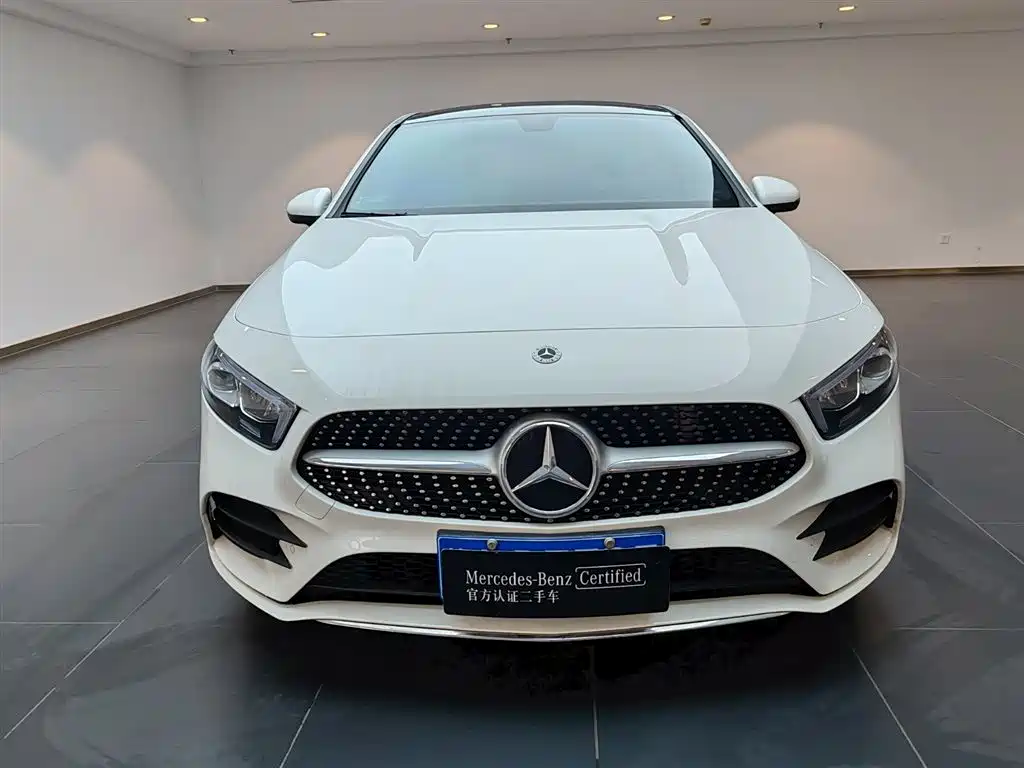 Mercedes-Benz Mercedes-Benz A-Class 2023 A 200 L Fashion Edition 2023 - thumbnail 4