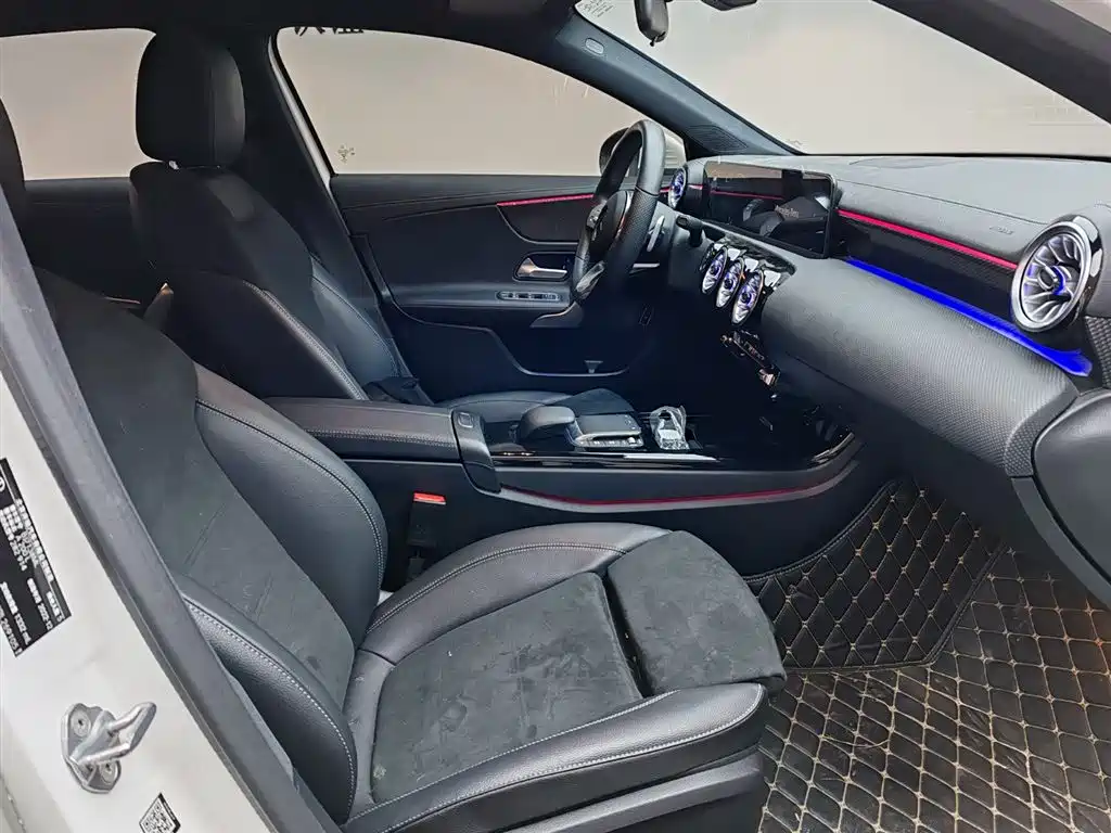 Mercedes-Benz Mercedes-Benz A-Class 2023 A 200 L Fashion Edition 2023 - thumbnail 12