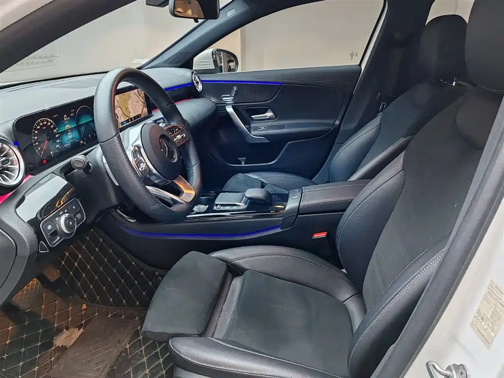 Mercedes-Benz Mercedes-Benz A-Class 2023 A 200 L Fashion Edition 2023 - thumbnail 13