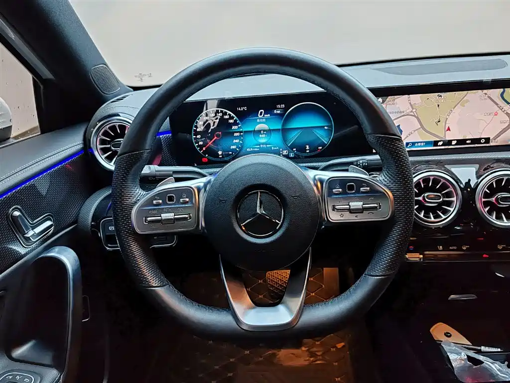 Mercedes-Benz Mercedes-Benz A-Class 2023 A 200 L Fashion Edition 2023 - thumbnail 15