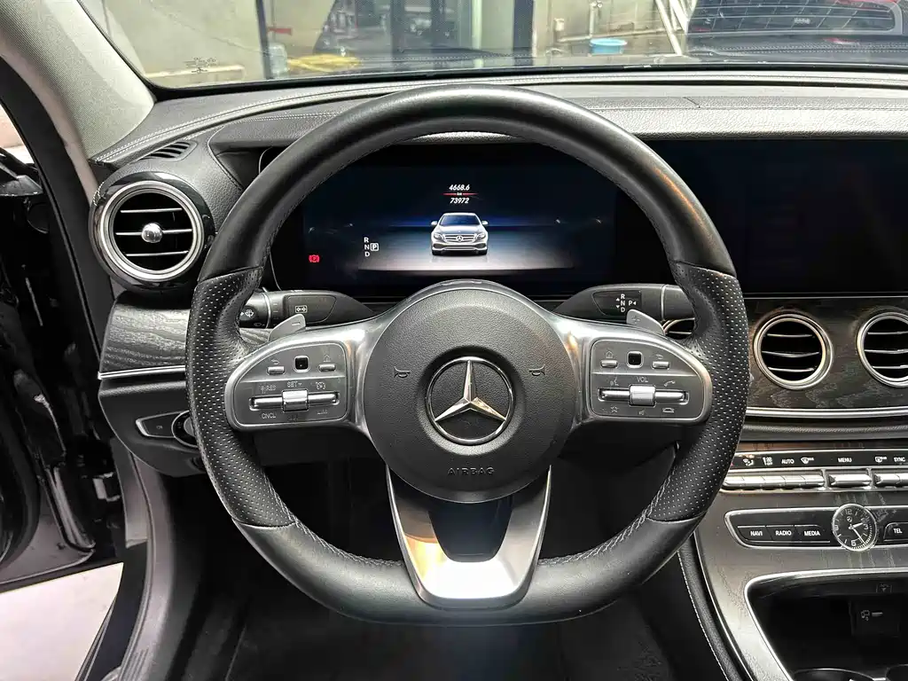Mercedes-Benz Mercedes-Benz E-Class 2019 E 300 L Sport Fashion Edition 2019 - thumbnail 16