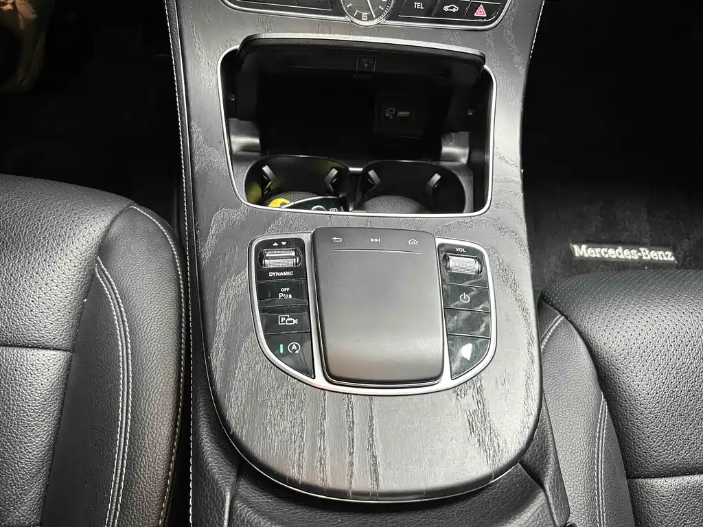 Mercedes-Benz Mercedes-Benz E-Class 2019 E 300 L Sport Fashion Edition 2019 - thumbnail 19