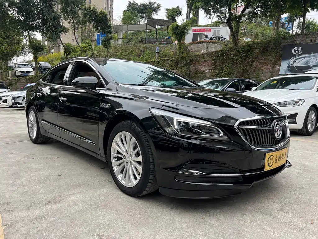 Buick Buick LaCrosse 2018 28T Elite 2019 - thumbnail 3