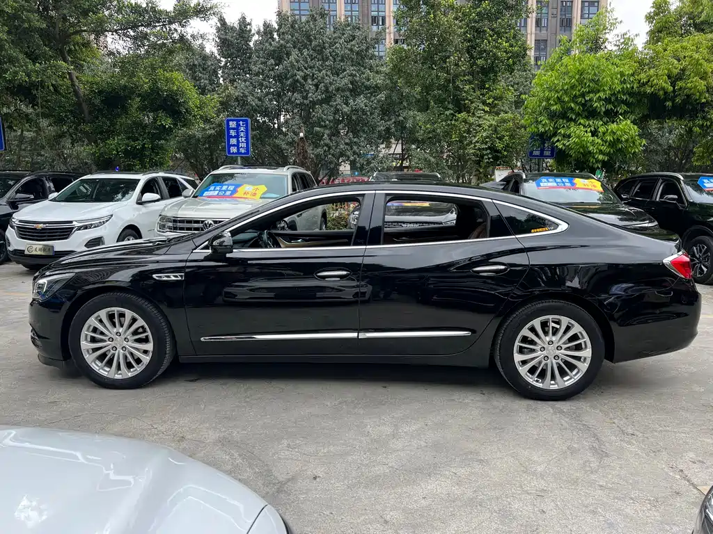 Buick Buick LaCrosse 2018 28T Elite 2019 - thumbnail 6