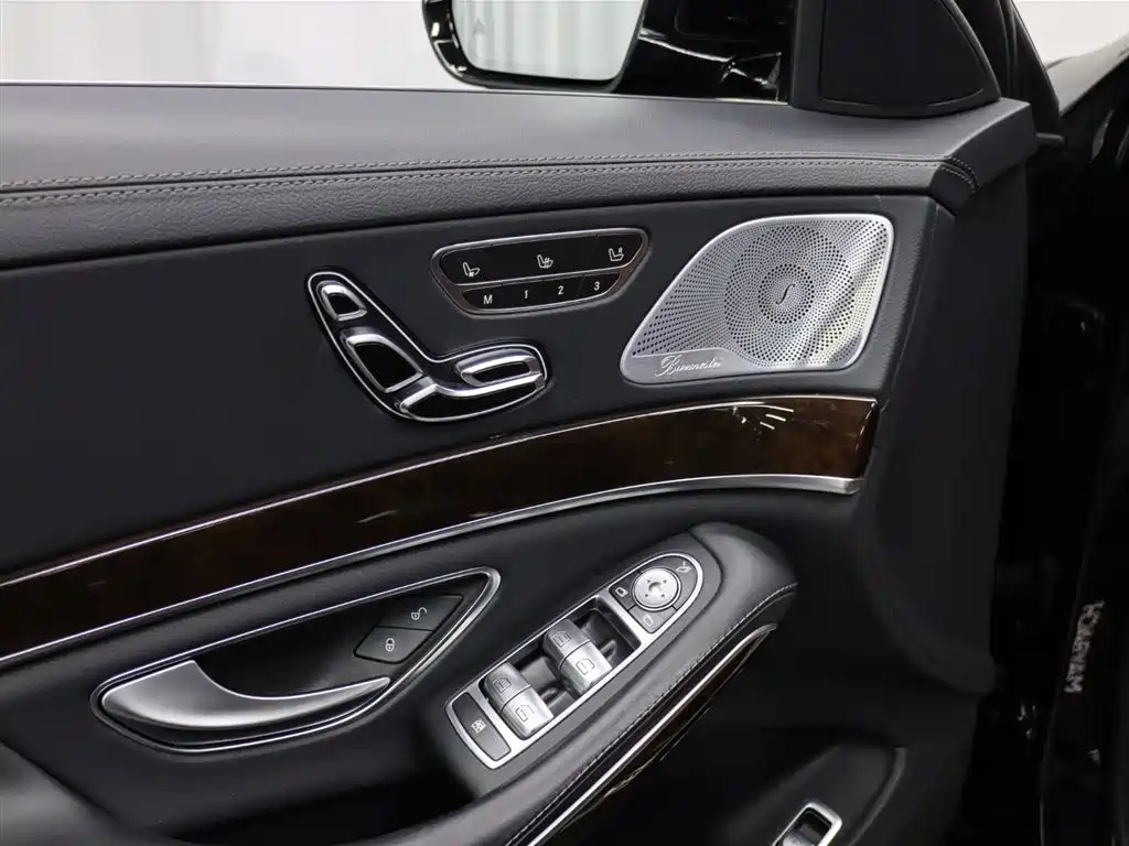 Mercedes-Benz Maybach S-Class 2020 S 450 4MATIC Heritage Edition 2021 - thumbnail 6