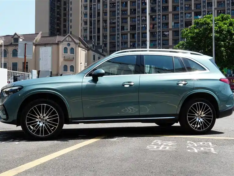 Mercedes-Benz Mercedes-Benz GLC 2024 GLC 300 L 4MATIC Luxury 5-Seat 2024 - thumbnail 3