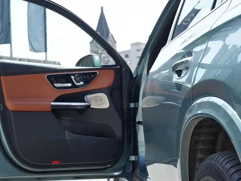 Mercedes-Benz Mercedes-Benz GLC 2024 GLC 300 L 4MATIC Luxury 5-Seat 2024 - thumbnail 19