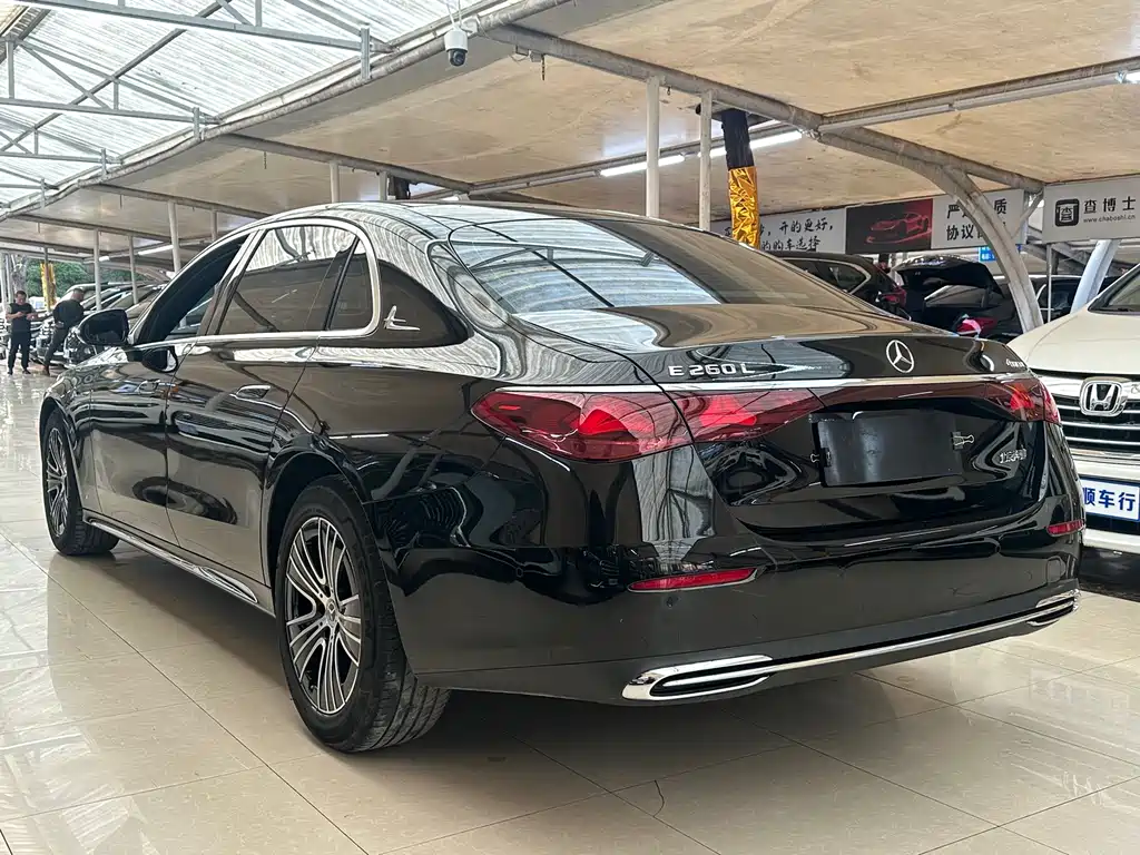 Mercedes-Benz Mercedes-Benz E-Class 2024 Model Year Facelift E 260 L 2024 - thumbnail 6