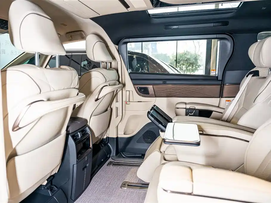 Toyota Alphard 2024 Model Hybrid 2.5L Premium Edition 2024 - thumbnail 13