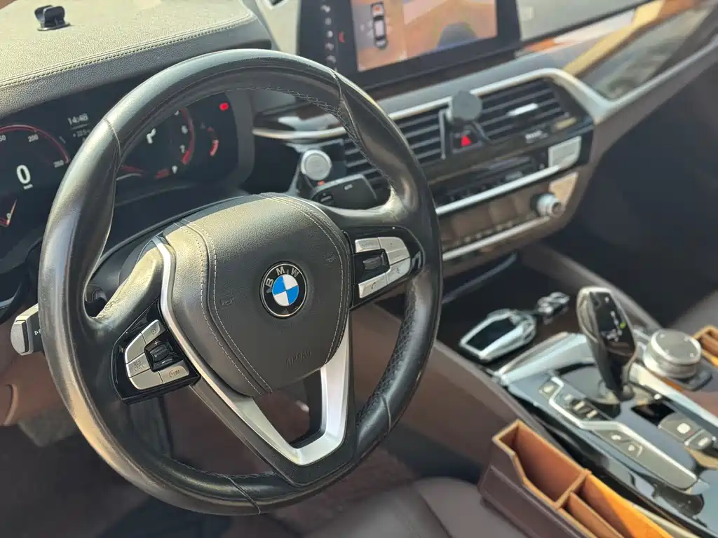 BMW BMW 5 Series 2019 525Li Luxury Package 2019 - thumbnail 7