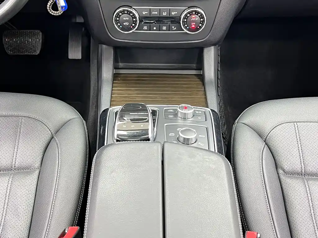 Mercedes-Benz Mercedes-Benz GLS 2017 GLS 400 4MATIC Sport Edition 2017 - thumbnail 25