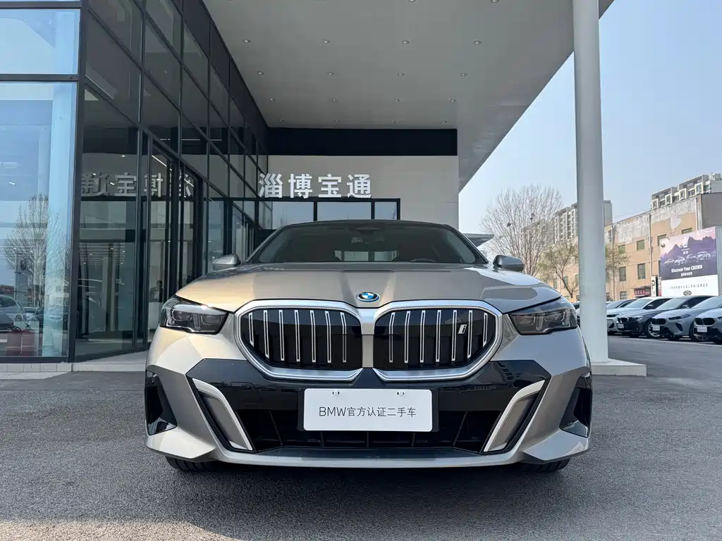 BMW BMW i5 2024 eDrive 35L M Sport Package 2025 - thumbnail 3