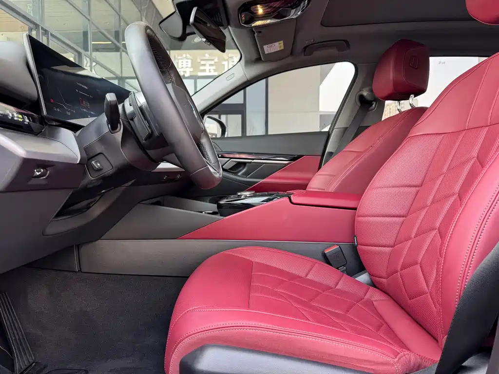 BMW BMW i5 2024 eDrive 35L M Sport Package 2025 - thumbnail 4