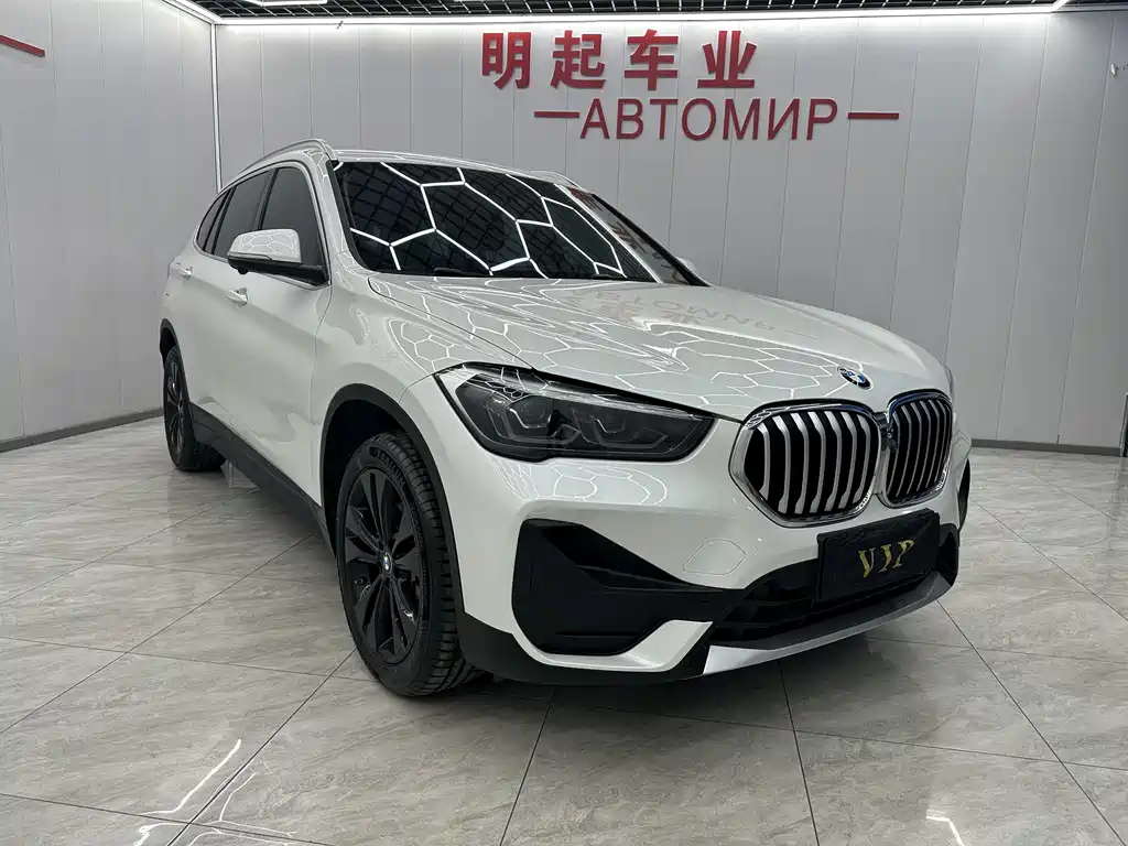 BMW BMW X1 2021 sDrive20Li Fashion Edition 2022 - thumbnail 2