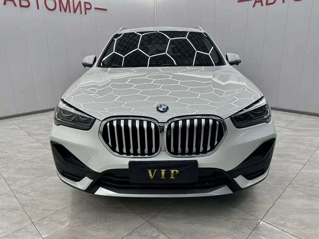 BMW BMW X1 2021 sDrive20Li Fashion Edition 2022 - thumbnail 3
