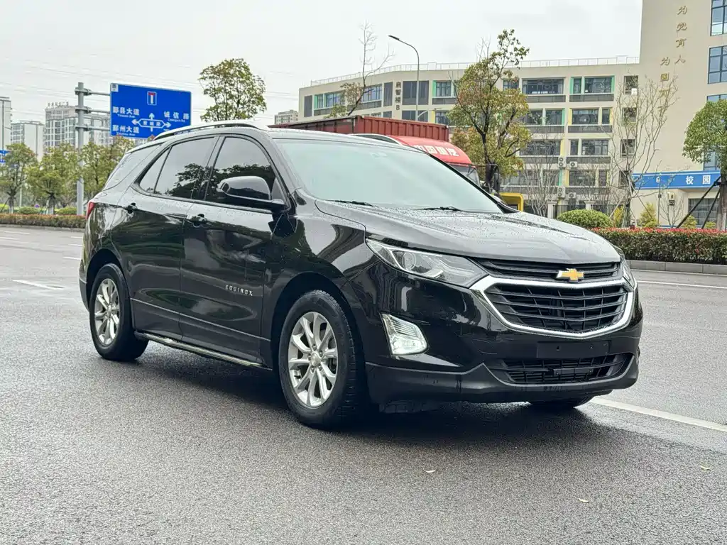 Chevrolet Equinox 2018 535T Automatic AWD Edition 2018 - thumbnail 3