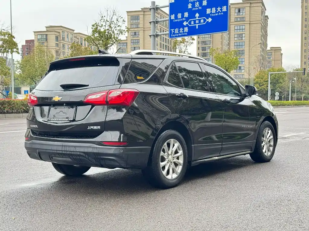 Chevrolet Equinox 2018 535T Automatic AWD Edition 2018 - thumbnail 4