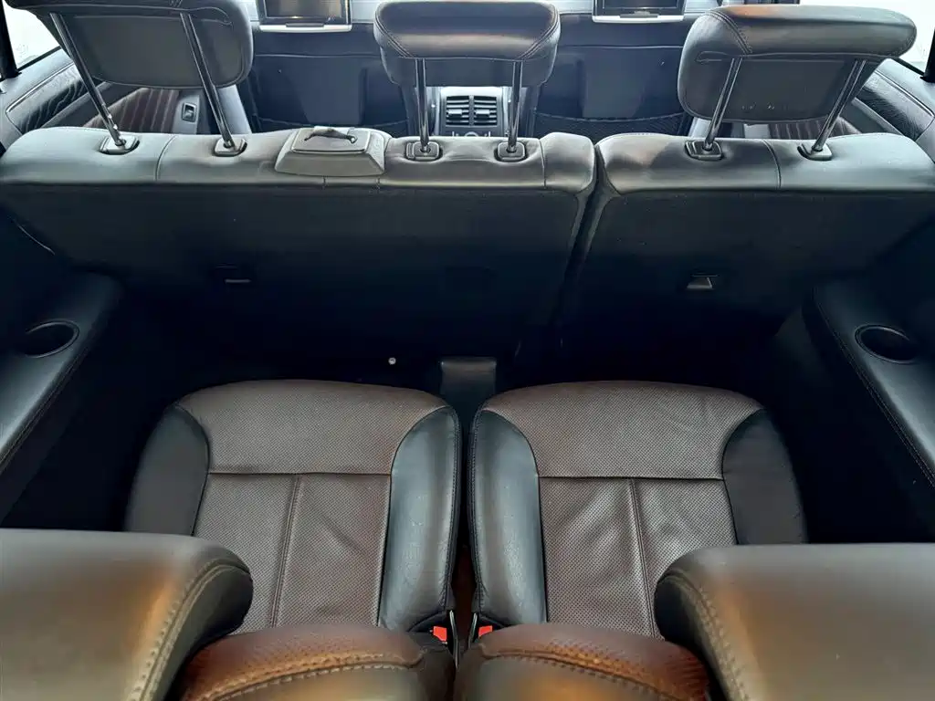 Mercedes-Benz Mercedes-Benz GL-Class 2011 GL 450 4MATIC Premium 2012 - thumbnail 28