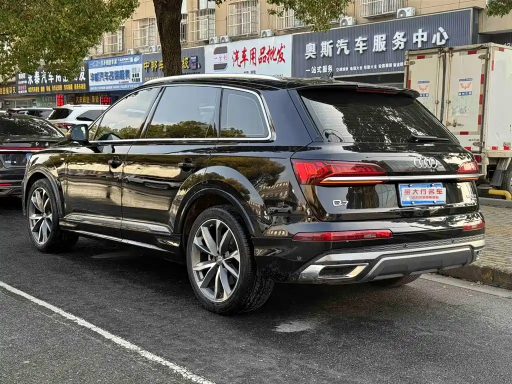Audi Audi Q7 2020 55 TFSI quattro S line Sport Package 2020 - thumbnail 5