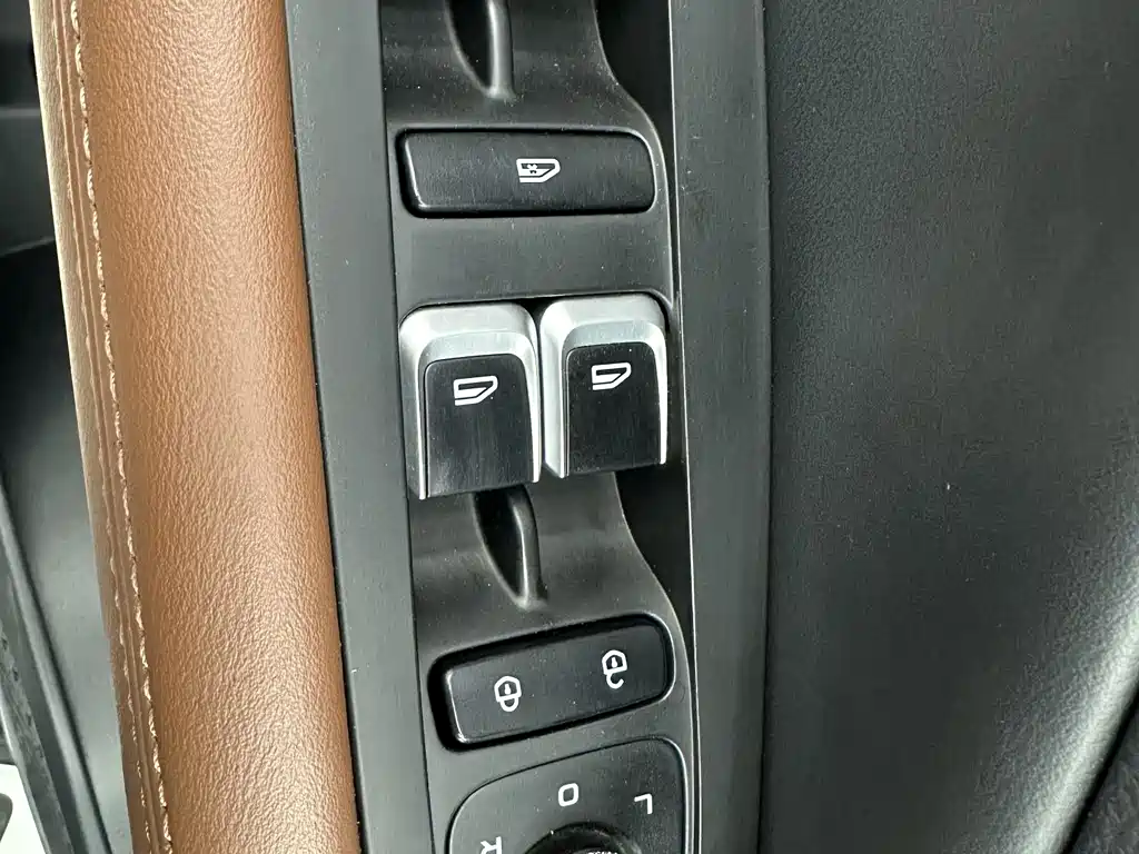 Geely Automobile Geely Emgrand X6 2021 PRO 1.4T Automatic Premium Edition 2022 - thumbnail 11
