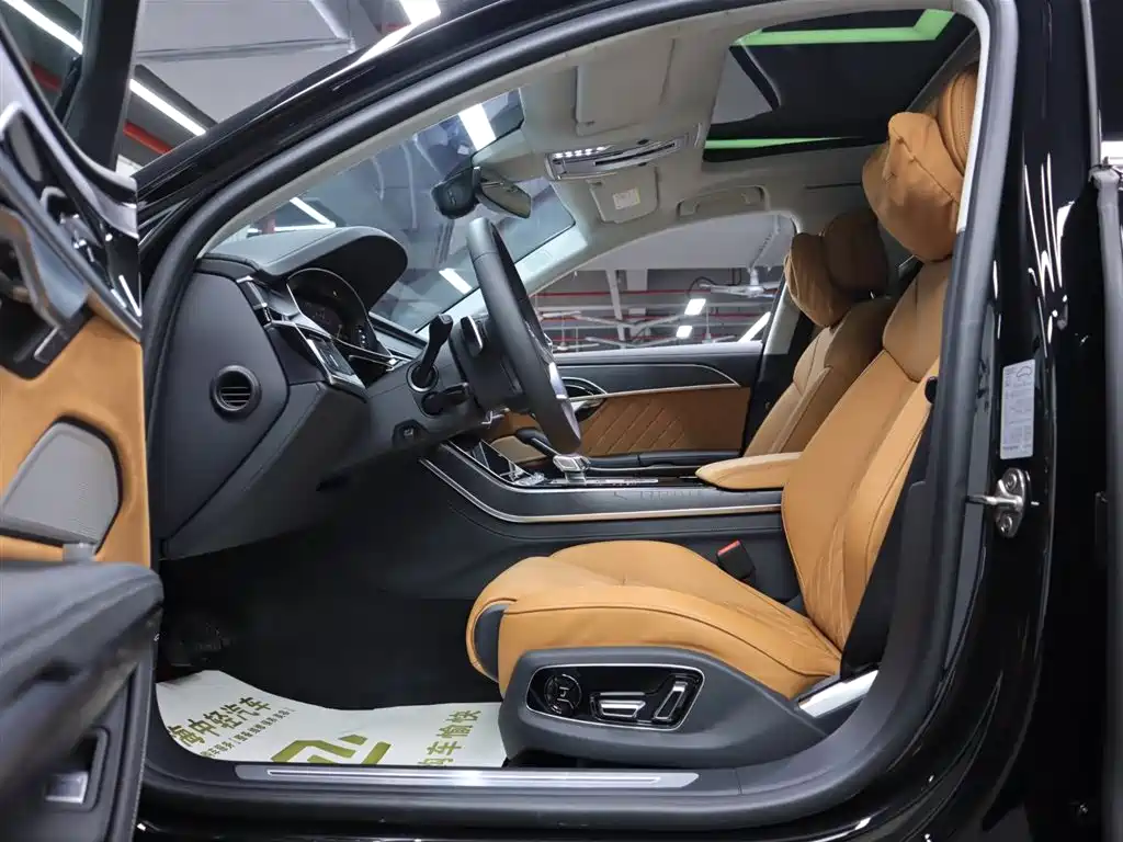 Audi Audi A8 2025 A8L Horch Founder's Edition 55TFSI 2026 - thumbnail 8