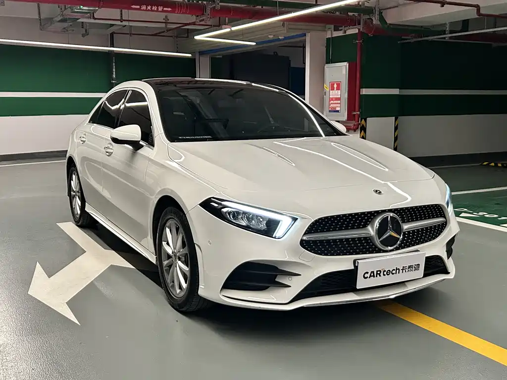 Mercedes-Benz Mercedes-Benz A-Class 2021 A 200 L Sport Sedan Fashion Edition 2021 - thumbnail 2