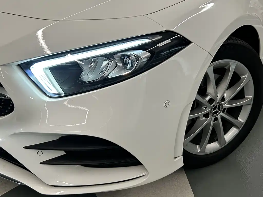 Mercedes-Benz Mercedes-Benz A-Class 2021 A 200 L Sport Sedan Fashion Edition 2021 - thumbnail 15