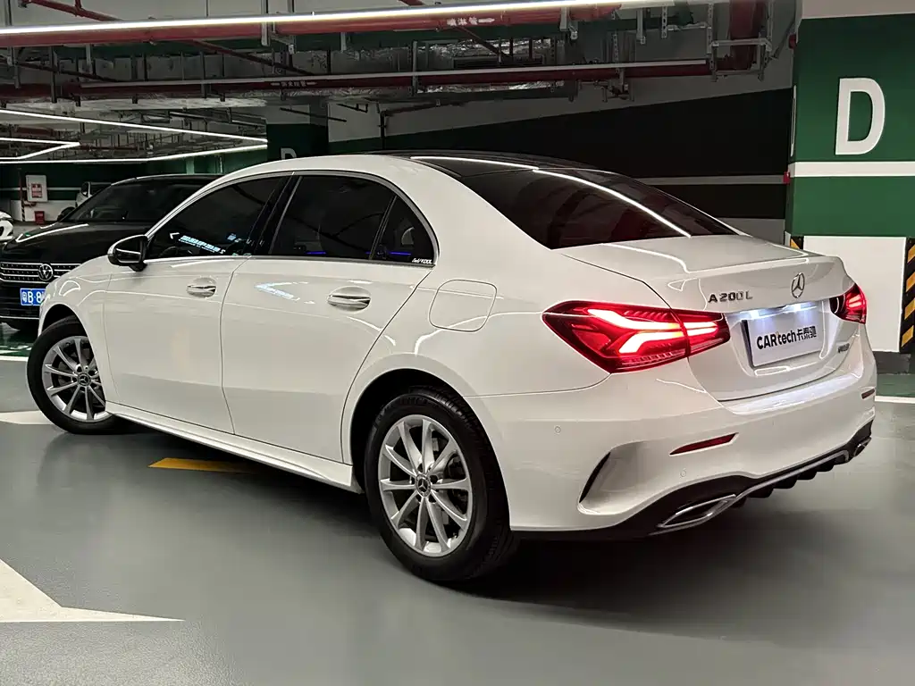 Mercedes-Benz Mercedes-Benz A-Class 2021 A 200 L Sport Sedan Fashion Edition 2021 - thumbnail 17
