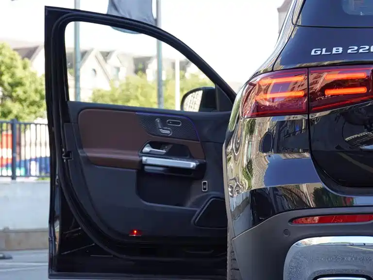 Mercedes-Benz Mercedes-Benz GLB 2025 GLB 220 Style 2025 - thumbnail 11