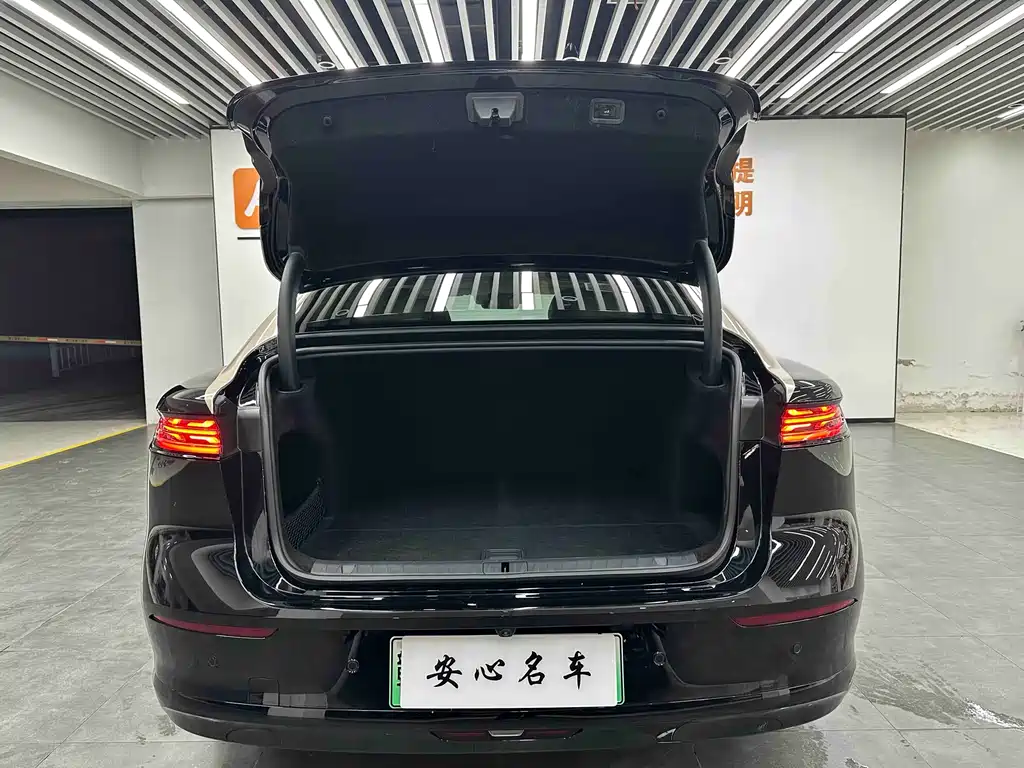 Lantu Auto Lantu Zhuiguang L 2026 AWD Ultra 2025 - thumbnail 5