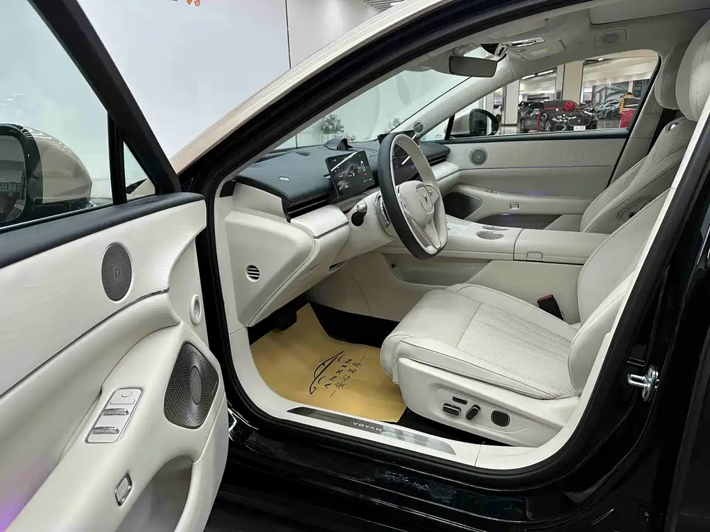 Lantu Auto Lantu Zhuiguang L 2026 AWD Ultra 2025 - thumbnail 10