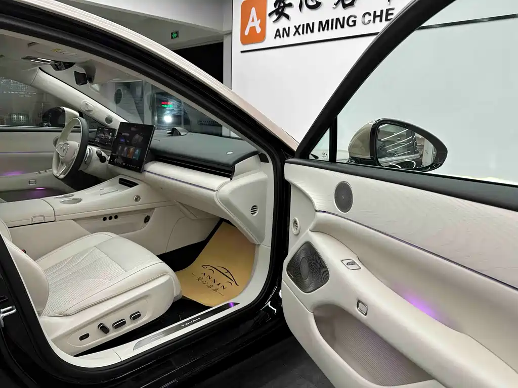 Lantu Auto Lantu Zhuiguang L 2026 AWD Ultra 2025 - thumbnail 21