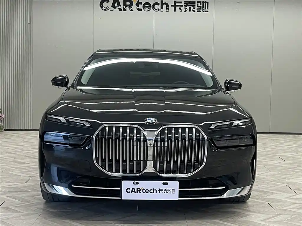 BMW BMW 7 Series 2023 735Li Luxury Package 2023 - thumbnail 3