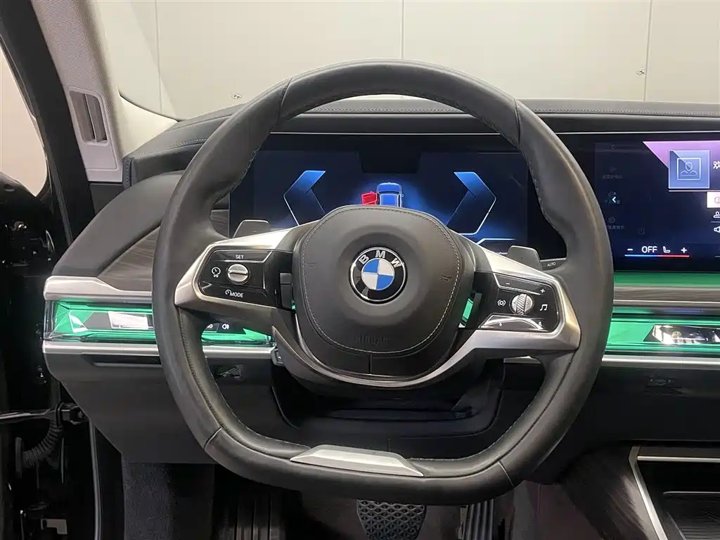 BMW BMW 7 Series 2023 735Li Luxury Package 2023 - thumbnail 13