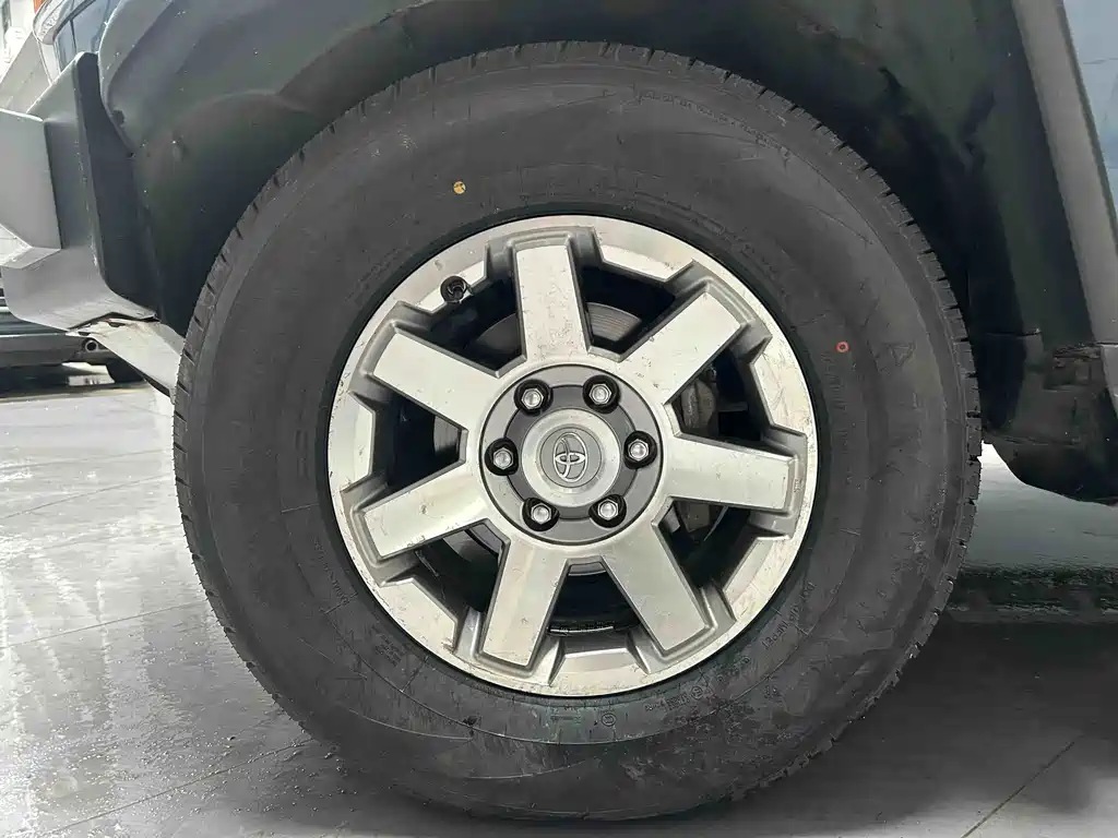 Toyota Toyota Land Cruiser FJ 2018 4.0L Middle East Edition 2020 - thumbnail 3