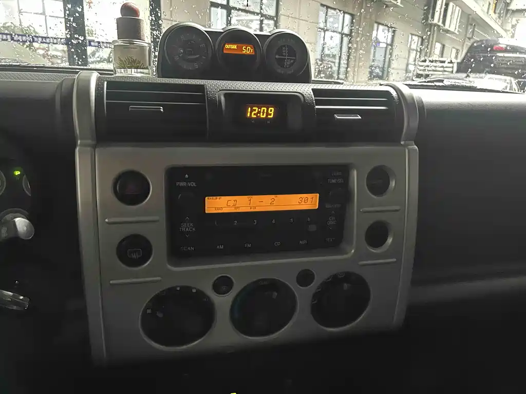 Toyota Toyota Land Cruiser FJ 2018 4.0L Middle East Edition 2020 - thumbnail 9