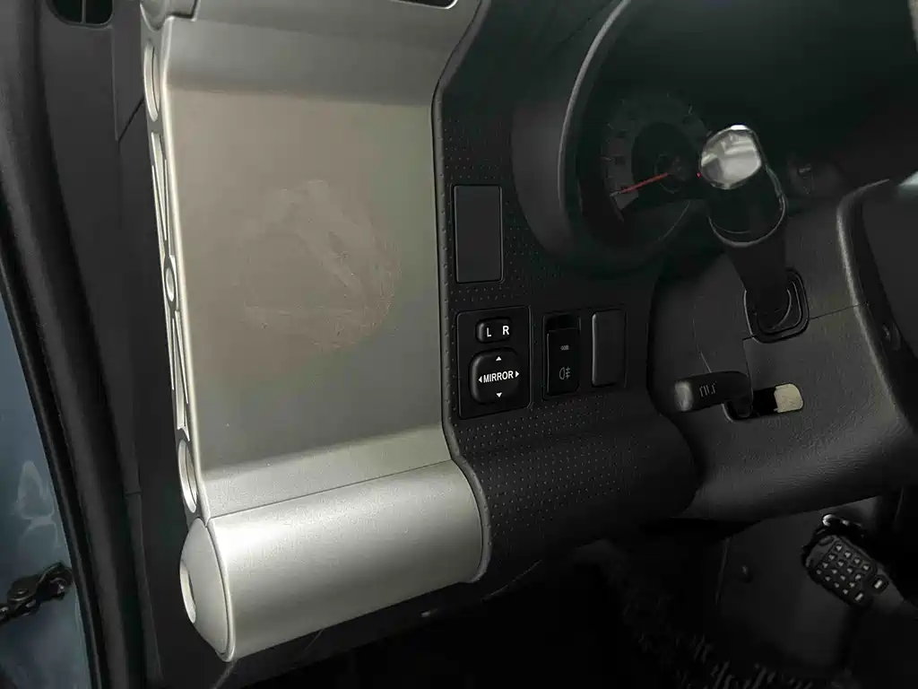 Toyota Toyota Land Cruiser FJ 2018 4.0L Middle East Edition 2020 - thumbnail 10