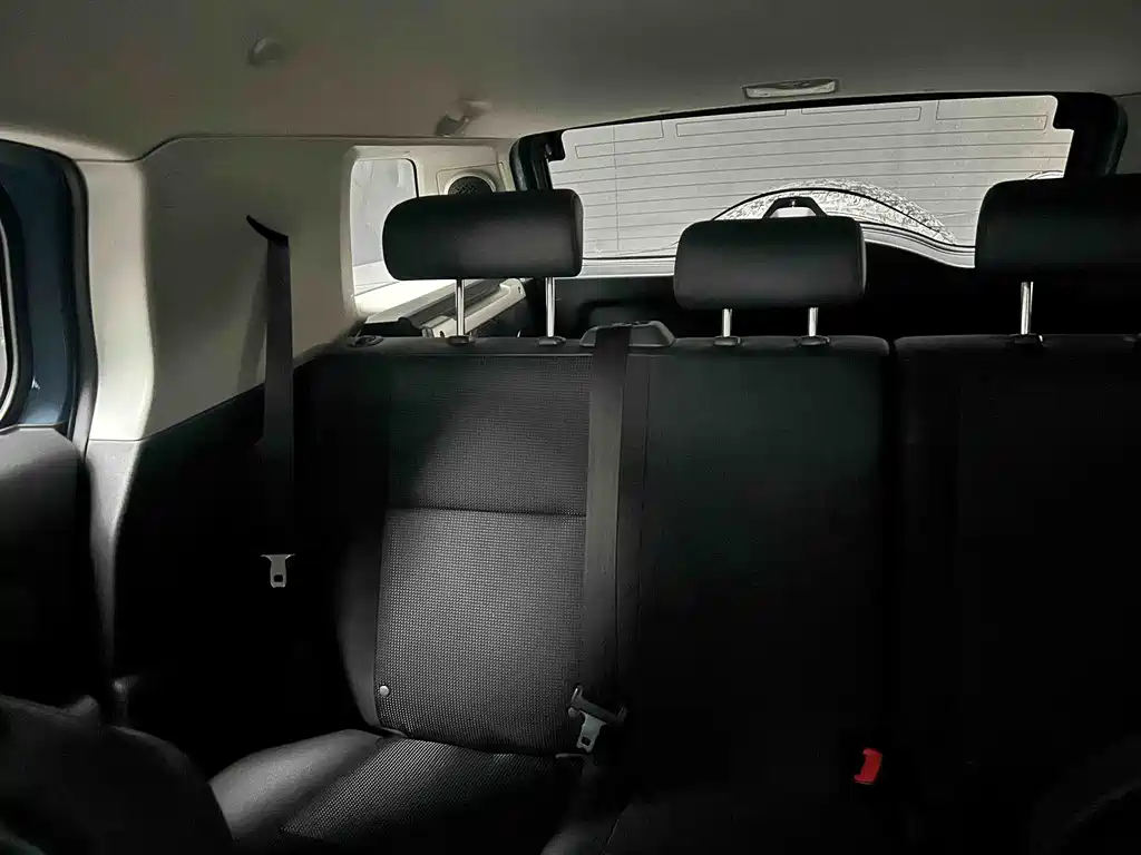 Toyota Toyota Land Cruiser FJ 2018 4.0L Middle East Edition 2020 - thumbnail 15