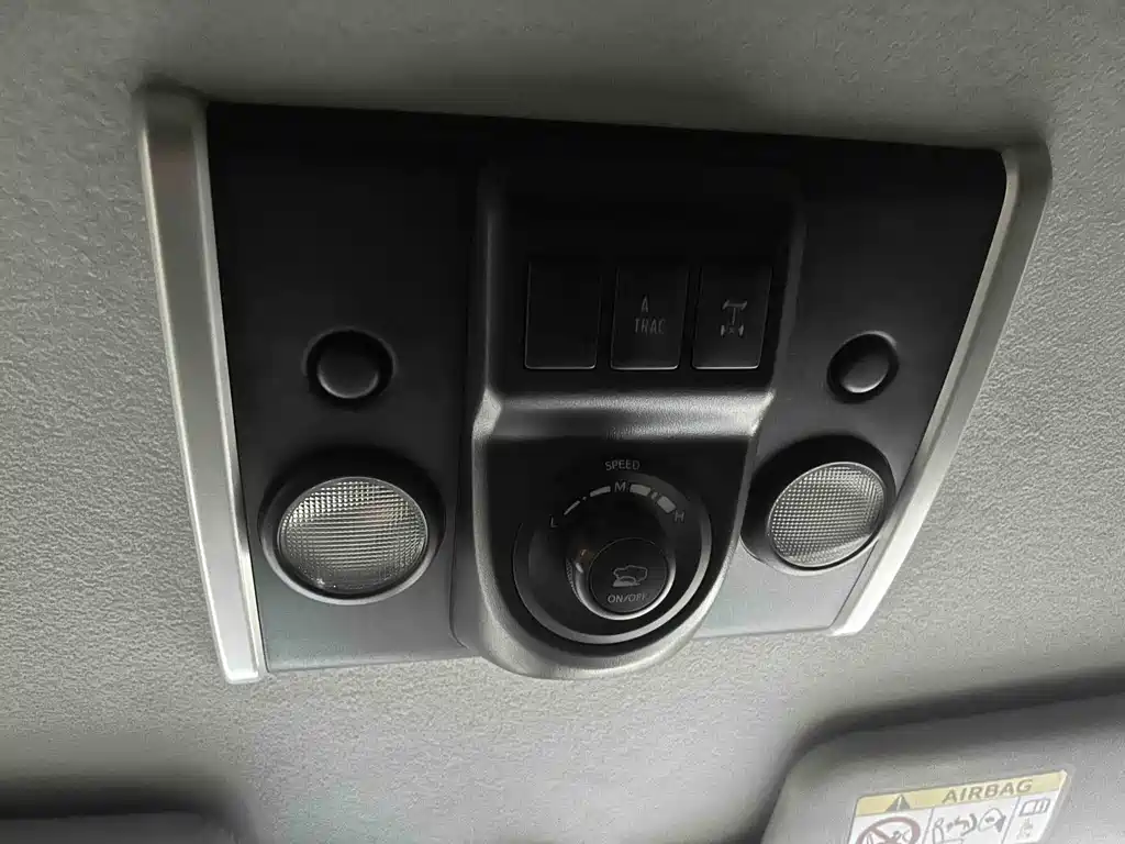 Toyota Toyota Land Cruiser FJ 2018 4.0L Middle East Edition 2020 - thumbnail 17
