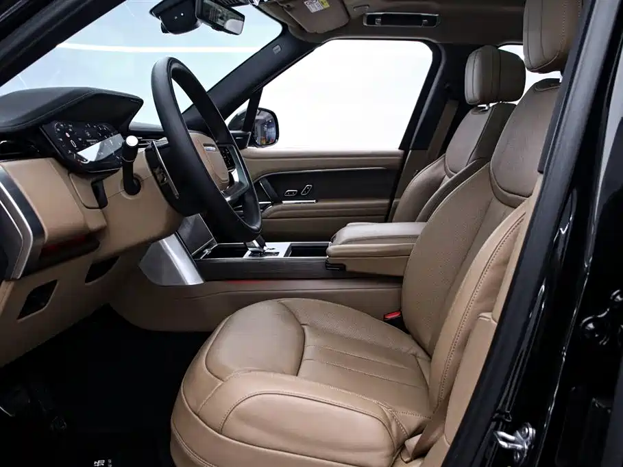 Land Rover Range Rover 2025 3.0 L6 360PS Vogue Edition 2025 - thumbnail 12