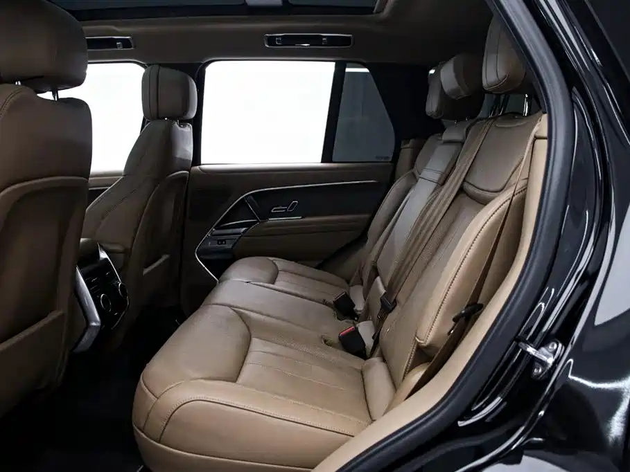 Land Rover Range Rover 2025 3.0 L6 360PS Vogue Edition 2025 - thumbnail 14