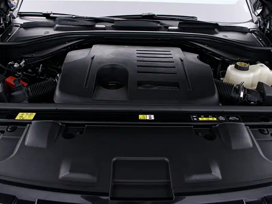 Land Rover Range Rover 2025 3.0 L6 360PS Vogue Edition 2025 - thumbnail 17