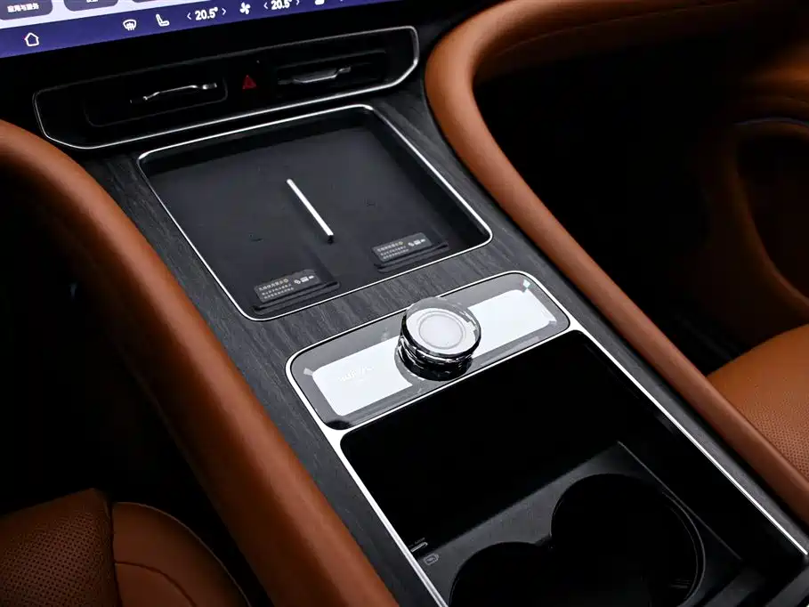 AITO M9 Aito M9 2024 Extended Range Ultra 42kWh 6-seater 2025 - thumbnail 7