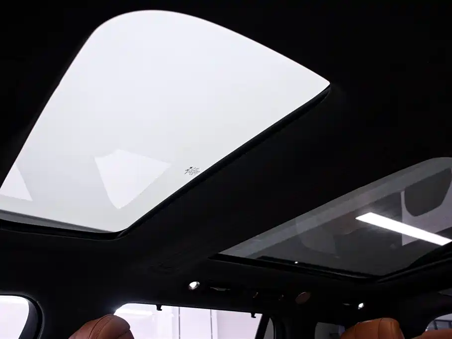 AITO M9 Aito M9 2024 Extended Range Ultra 42kWh 6-seater 2025 - thumbnail 8