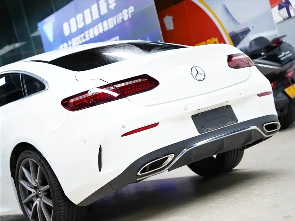 Mercedes-Benz Mercedes-Benz E-Class Coupe E 260 (2023 Model Year) 2024 - thumbnail 2