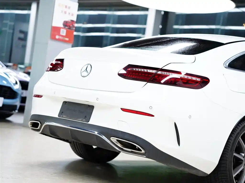 Mercedes-Benz Mercedes-Benz E-Class Coupe E 260 (2023 Model Year) 2024 - thumbnail 5